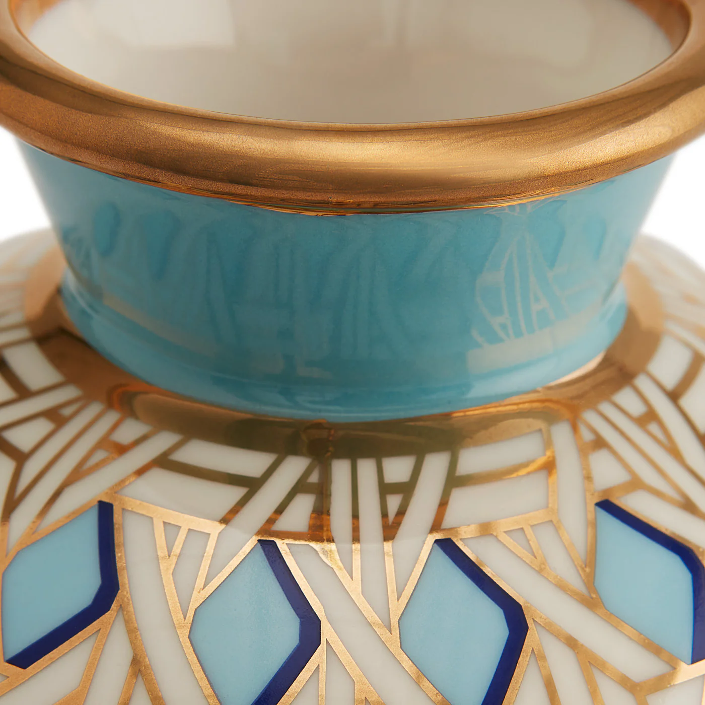 Basketweave Round Vase - Image 6