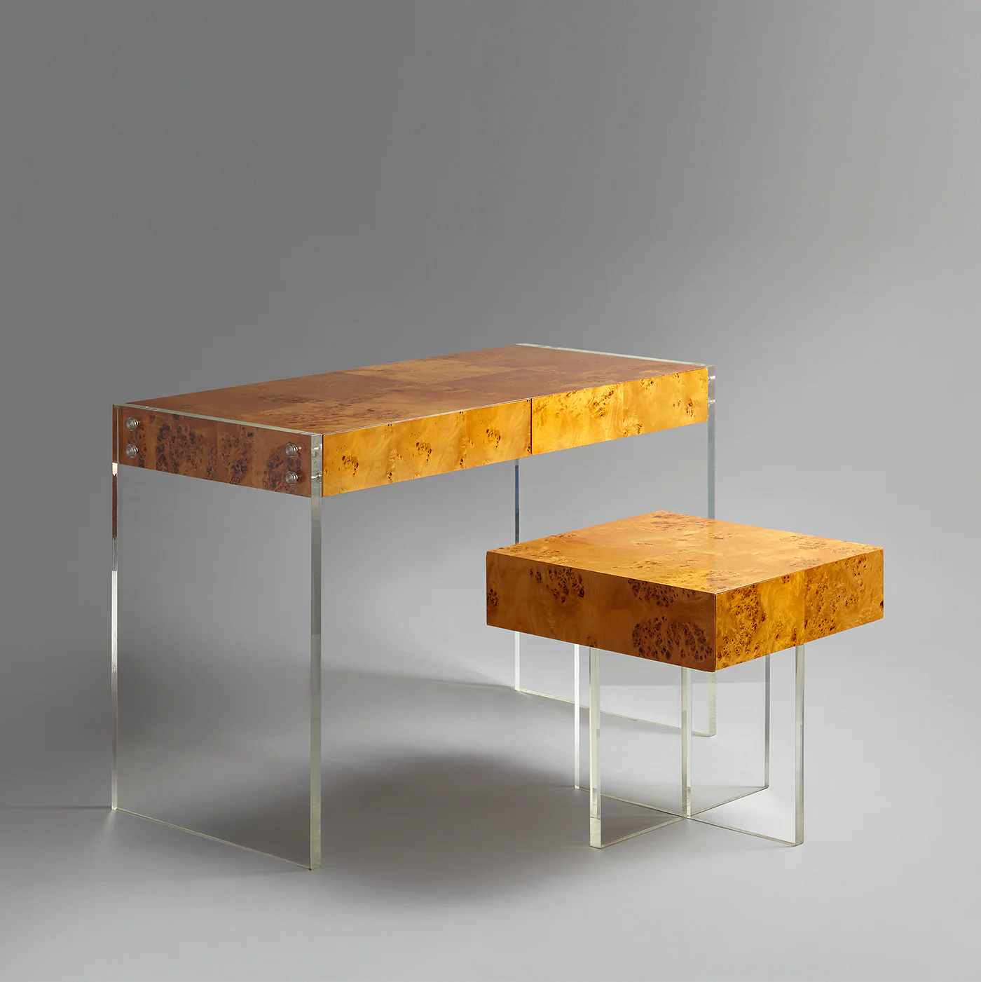 Bond Desk - Image 4