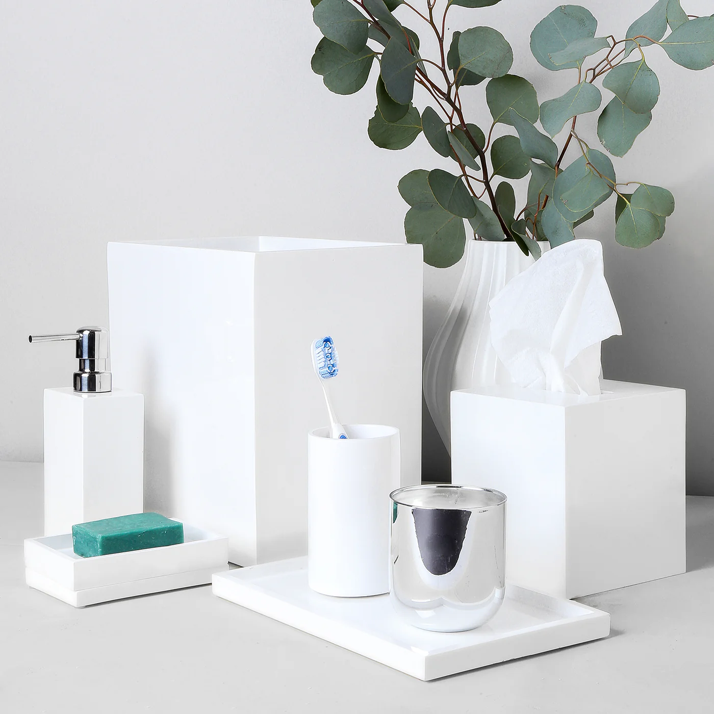 Lacquer Soap Dispenser - Image 3