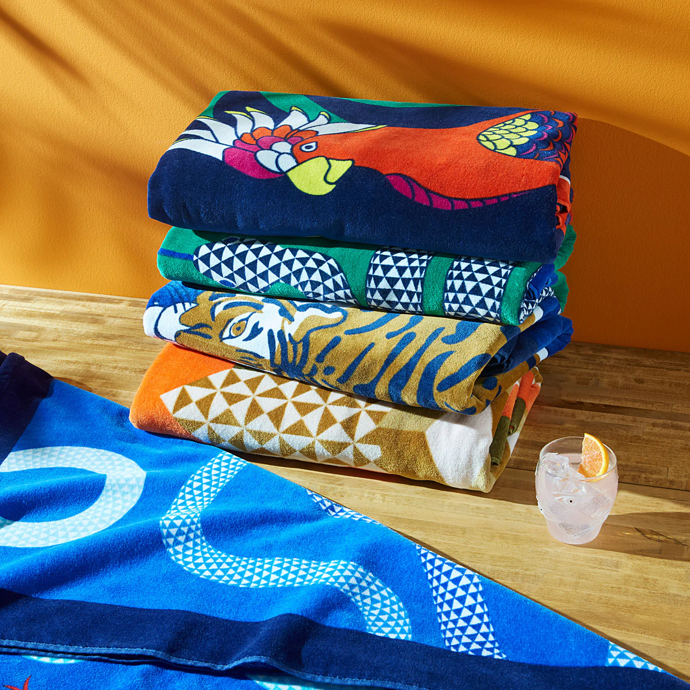 Parrots Beach Towel - Image 6