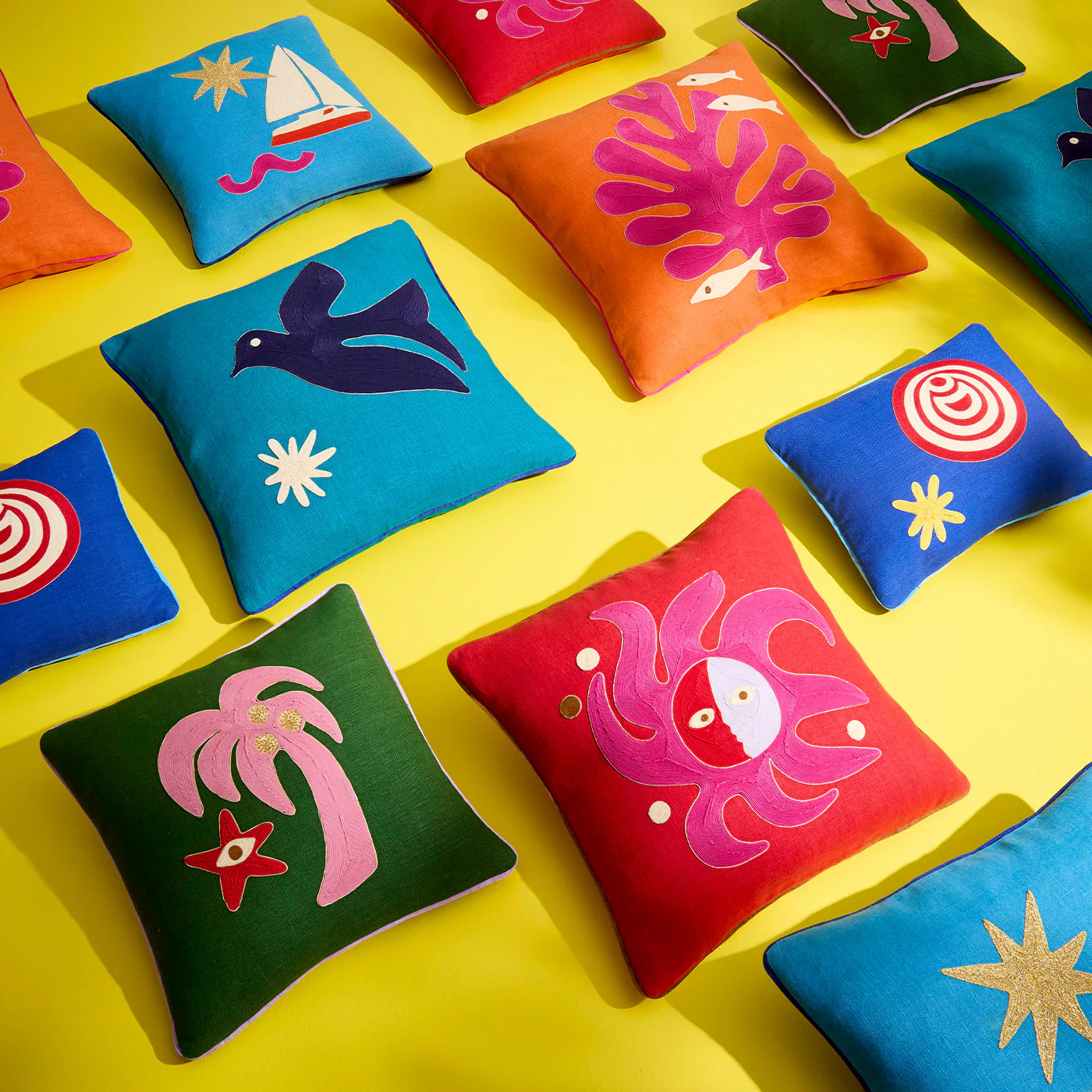 Playa Bird Cushion - Image 4