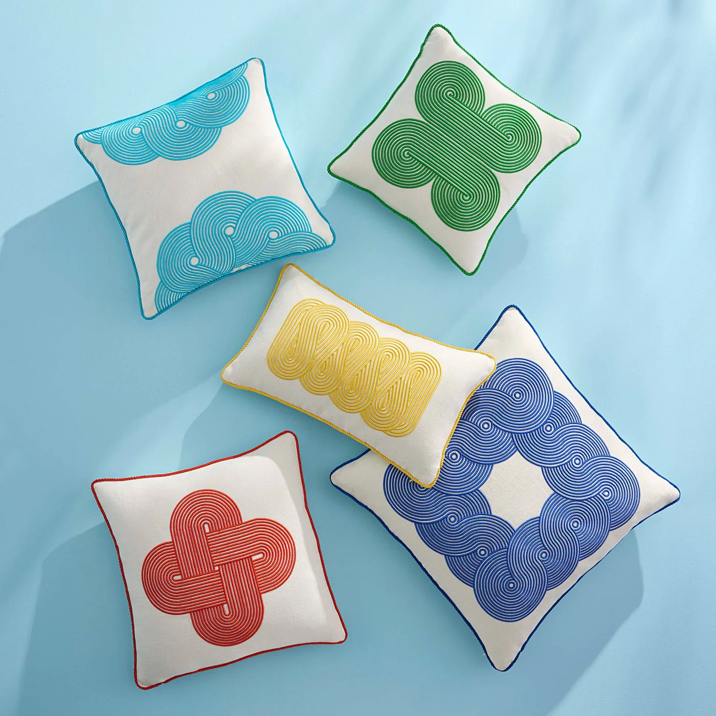 Pompidou Green Quatrefoil Cushion - Image 2