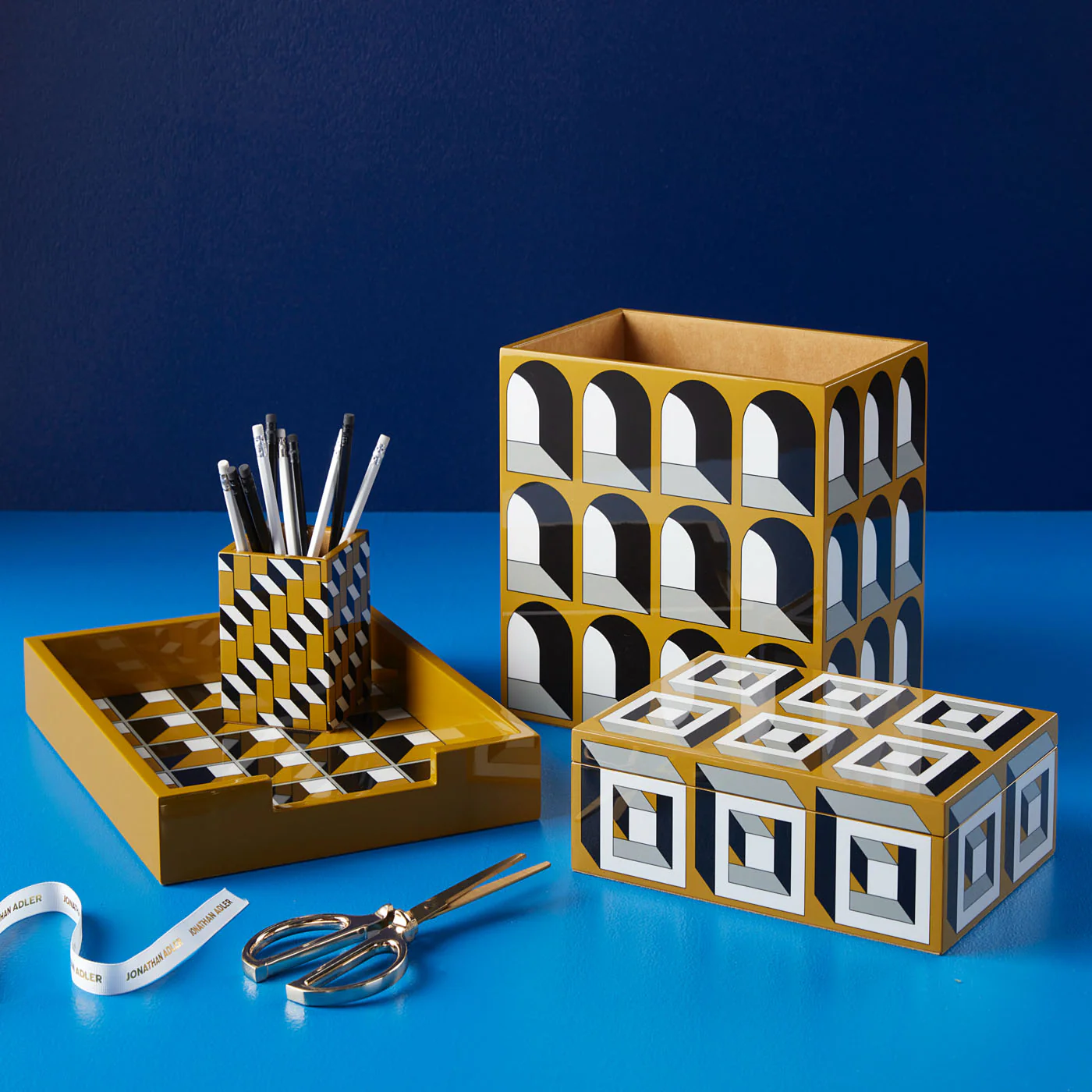 Small Arcade Lacquer Box - Image 4